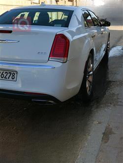 کرایسلەر 300
